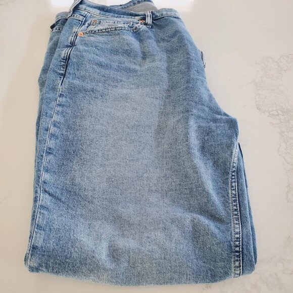 Women's Gap 90s Loose High Rise Cotton & Spandex Med. Wash Relaxed Jeans 33/16R - Picture 7 of 9